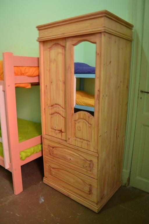 Hostal Paralelo *