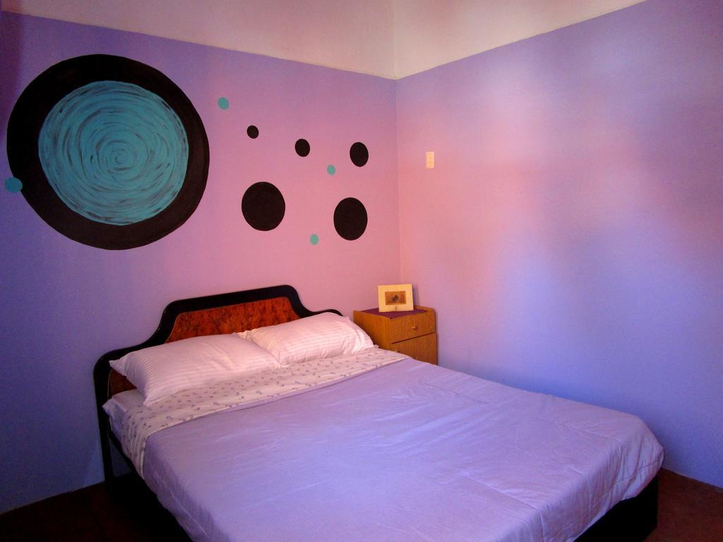 Paralelo Hostal