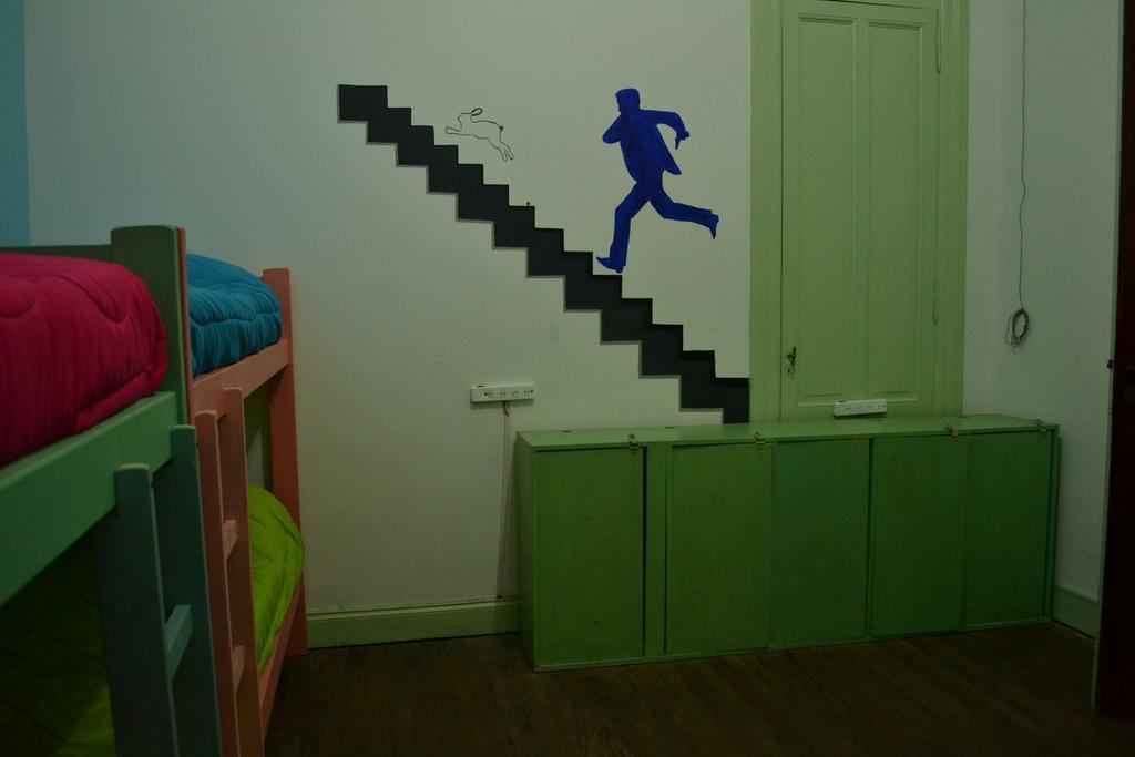 Paralelo Hostal *