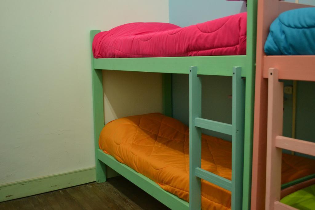 Hostal Paralelo *